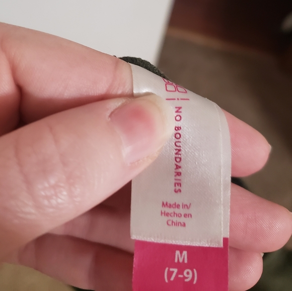 💥3/$30💥Olive Top - Picture 3 of 3